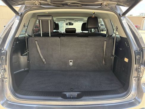 Used 2019 Toyota Highlander XLE FWD image 29
