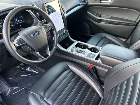 Used 2023 Ford Edge SEL image 10