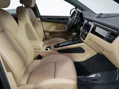 Used 2023 Porsche Macan Turbo AWD/4WD image 16