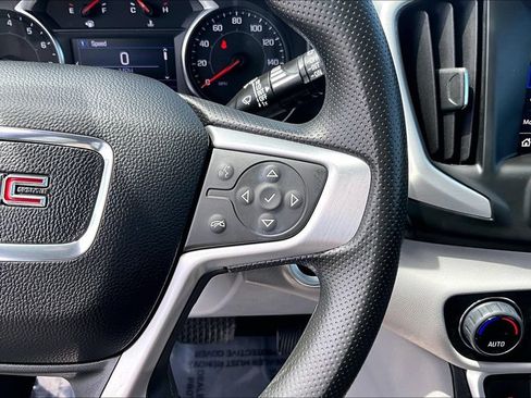 Used 2023 GMC Terrain SLE w/ Driver Convenience Package AWD/4WD image 19