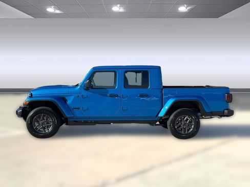 New 2026 Jeep Gladiator Sport AWD/4WD image 2