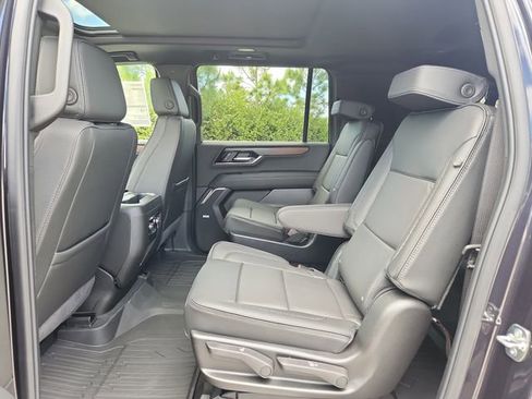 New 2026 GMC Yukon XL Denali w/ Sun & Power Step Package AWD/4WD image 9