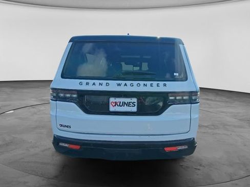 Used 2024 Jeep Grand Wagoneer L Series II w/ Quick Order Packagew 28T AWD/4WD image 8