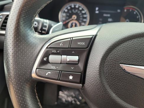 Used 2022 Genesis G70 2.0T AWD/4WD image 30