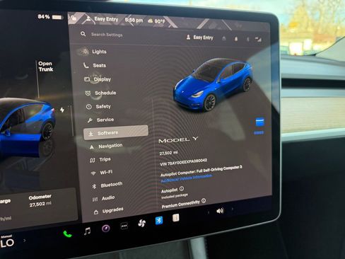 Used 2023 Tesla Model Y Long Range image 36