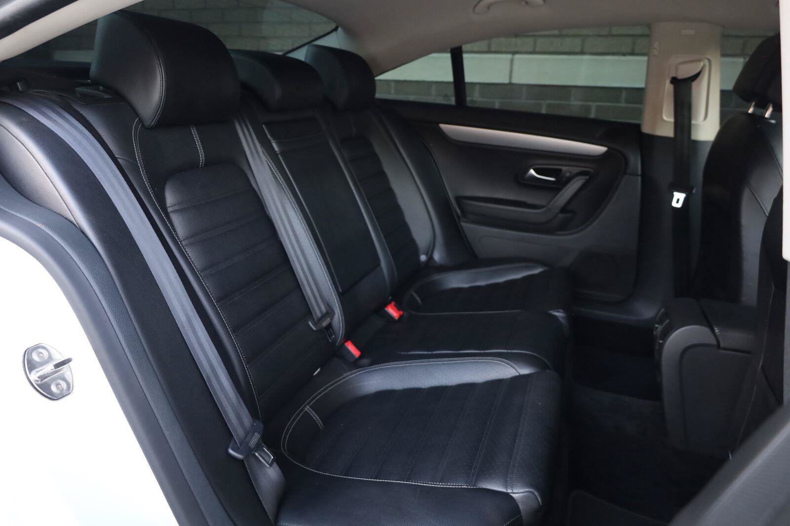 Used 2014 Volkswagen CC R-Line FWD image 24