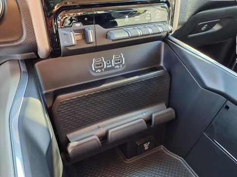 Used 2022 RAM 2500 Laramie image 7