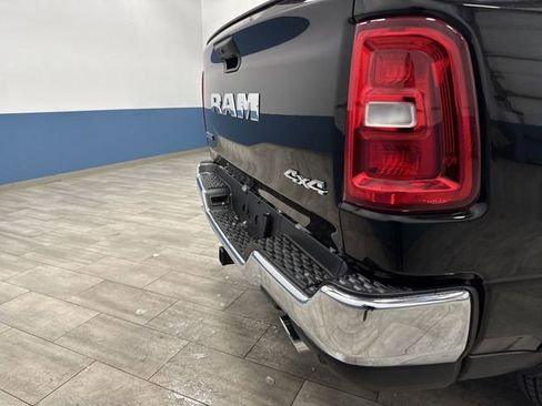 New 2026 RAM 1500 4x4 Crew Cab image 31