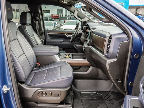 Used 2025 Chevrolet Silverado 2500 High Country w/ Technology Package image 16