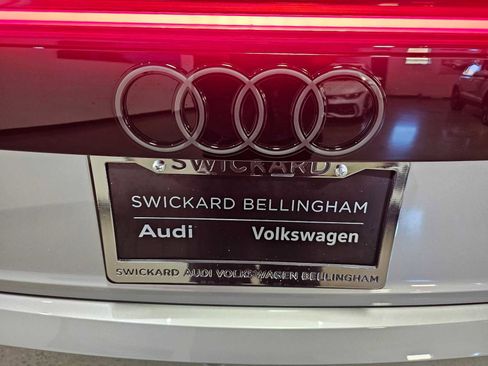 New 2025 Audi Q8 Premium Plus image 16