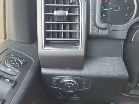 Used 2018 Ford F150 XLT w/ Equipment Group 302A Luxury AWD/4WD image 23