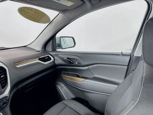 Used 2023 GMC Acadia SLE w/ Driver Convenience Package image 24