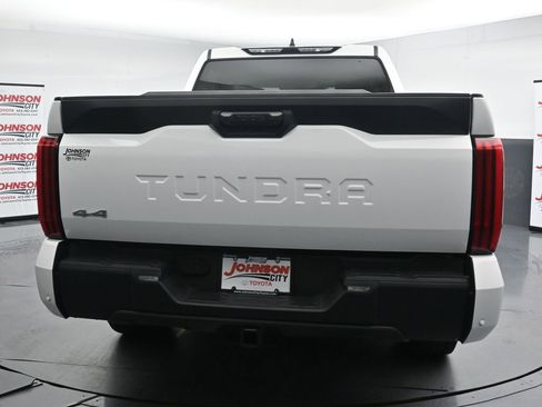 Used 2023 Toyota Tundra SR5 w/ SR5 Convenience Package AWD/4WD image 8