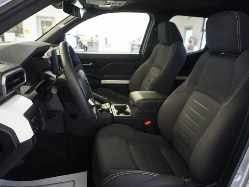 Used 2024 Toyota Tacoma TRD Off-Road image 16