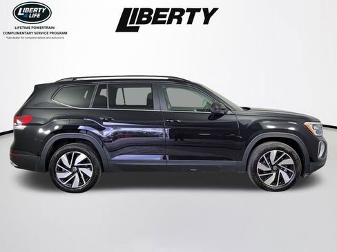 Used 2024 Volkswagen Atlas SE AWD/4WD image 2