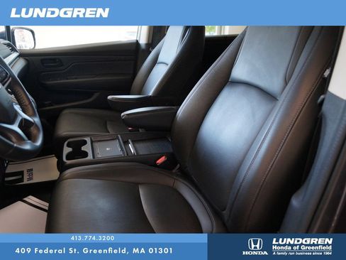 Used 2025 Honda Odyssey EX-L image 13