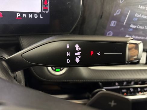 Used 2025 Chevrolet Equinox LT w/ Safety and Technology Package FWD image 27