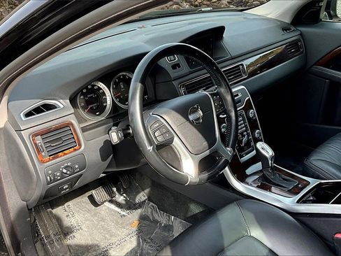 Used 2013 Volvo XC70 3.2 image 11