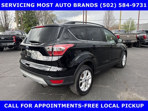 Used 2017 Ford Escape SE w/ Equipment Group 201A image 7