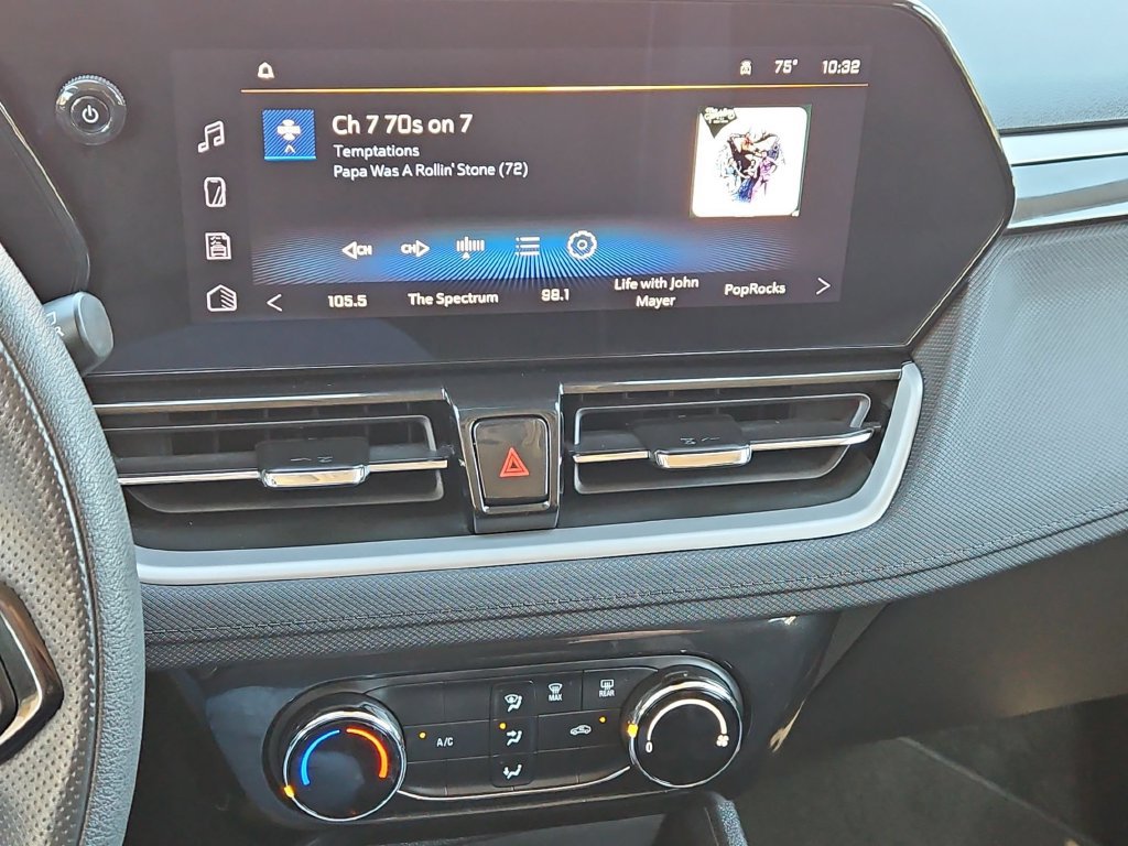 Used 2025 Chevrolet TrailBlazer LT AWD/4WD image 19