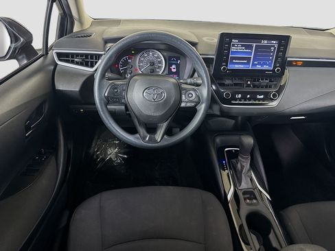 Used 2022 Toyota Corolla LE w/ LE Convenience Package FWD image 17