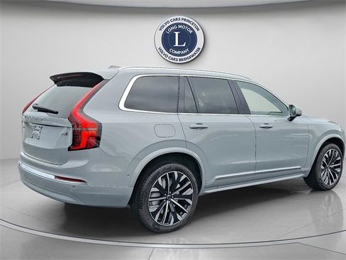 New 2026 Volvo XC90 B6 Plus w/ Protection Package Premier image 4