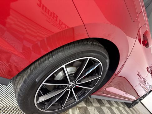 Used 2025 Volkswagen Jetta GLI Autobahn image 33