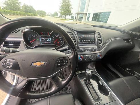Used 2020 Chevrolet Impala LT FWD image 15