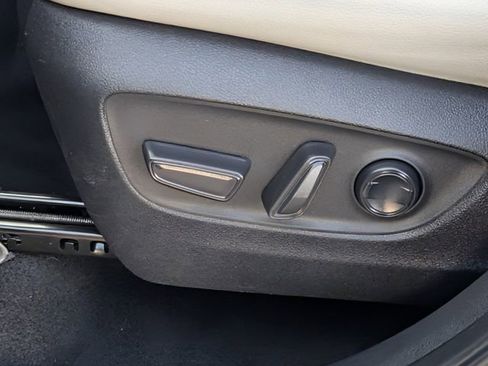 Used 2024 Toyota Grand Highlander XLE image 25