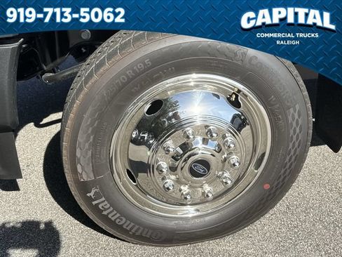 New 2026 Ford F550 4x4 Crew Cab image 13
