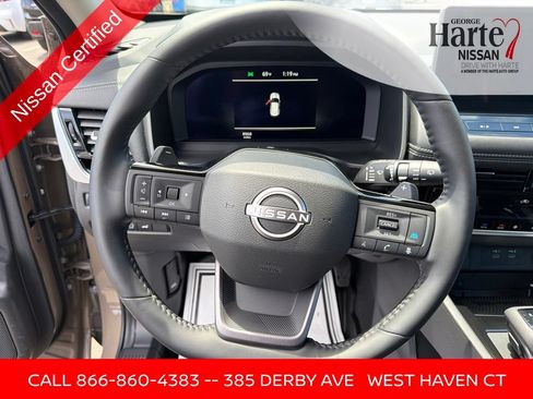 Certified 2025 Nissan Rogue SL w/ SL Premium Package AWD/4WD image 14