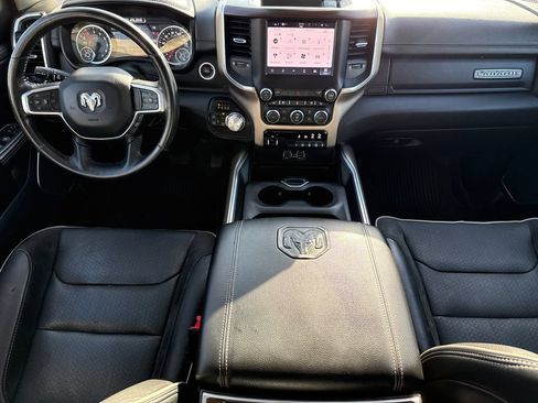 Used 2022 RAM 1500 Laramie AWD/4WD image 11