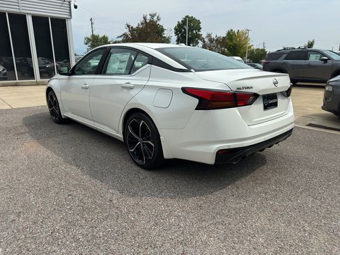 New 2025 Nissan Altima 2.5 SR image 6