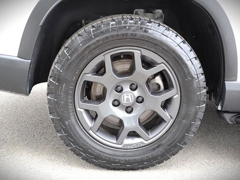 Used 2024 Honda Pilot TrailSport image 11