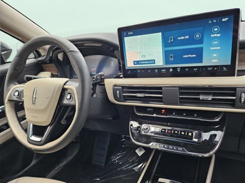 New 2026 Lincoln Corsair Reserve image 21