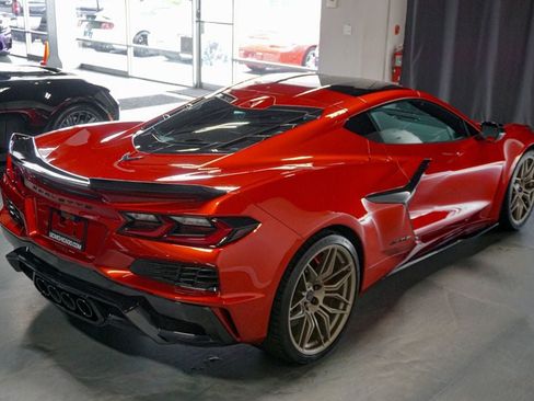 Used 2025 Chevrolet Corvette Z06 w/ Stealth Interior Trim Package RWD image 86