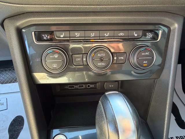Used 2018 Volkswagen Tiguan SE AWD/4WD image 27