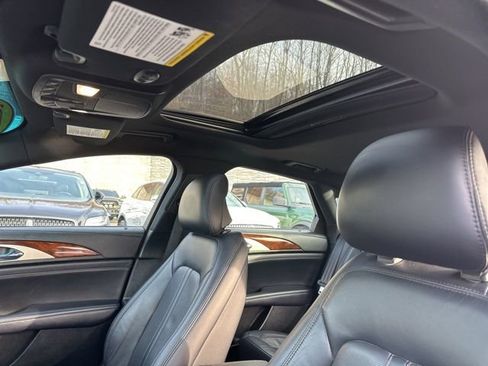 Used 2019 Lincoln MKZ Reserve image 32