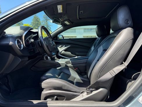Used 2020 Chevrolet Camaro LT w/ Technology Package RWD image 12