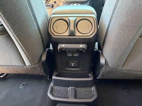 Used 2024 Jeep Wrangler Unlimited Sahara AWD/4WD image 25