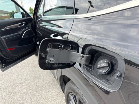 Used 2021 Kia Telluride SX w/ SX Prestige Package AWD/4WD image 29