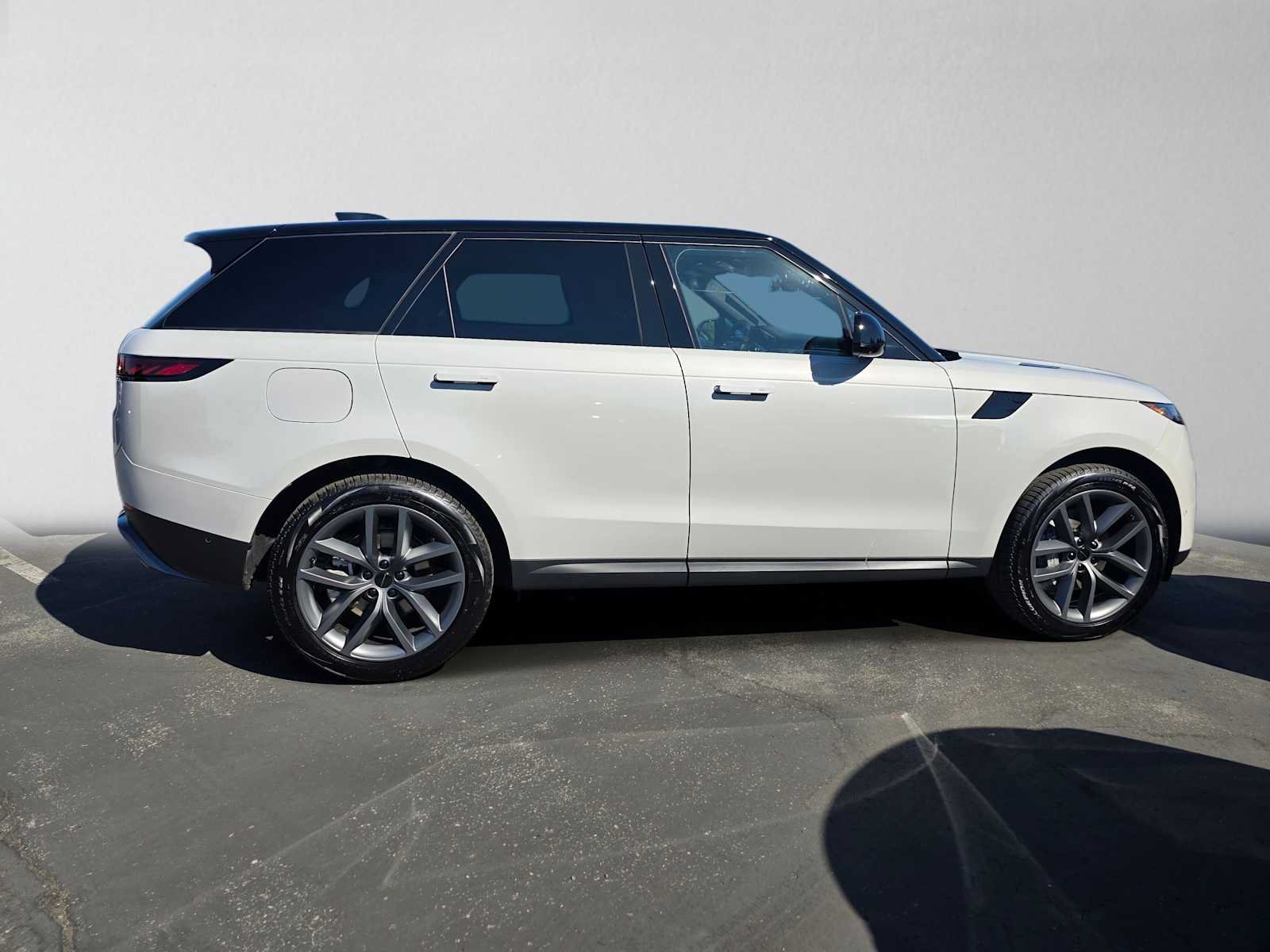 New 2027 Land Rover Range Rover Sport SE AWD/4WD image 6
