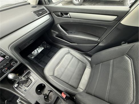 Used 2015 Volkswagen Passat 1.8T Limited Edition FWD image 13