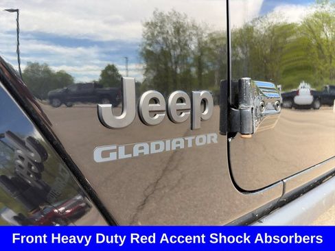 Used 2021 Jeep Gladiator Sport AWD/4WD image 16
