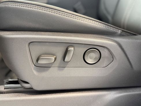 Used 2025 Chevrolet Silverado 3500 High Country w/ High Country Premium Package image 17