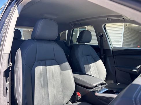 Certified 2025 Audi Q5 Premium w/ Convenience Package image 16