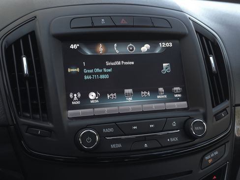 Used 2017 Buick Regal Sport Touring image 18