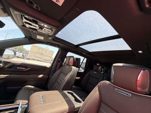 New 2026 GMC Yukon Denali Ultimate AWD/4WD image 17