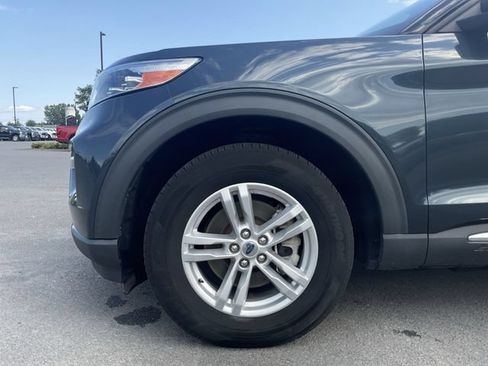 Certified 2022 Ford Explorer XLT w/ Equipment Group 202A AWD/4WD image 11