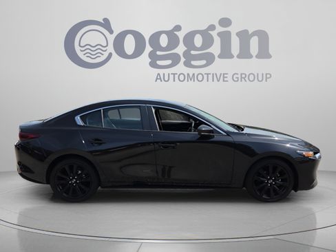 Used 2024 MAZDA MAZDA3 s FWD image 6